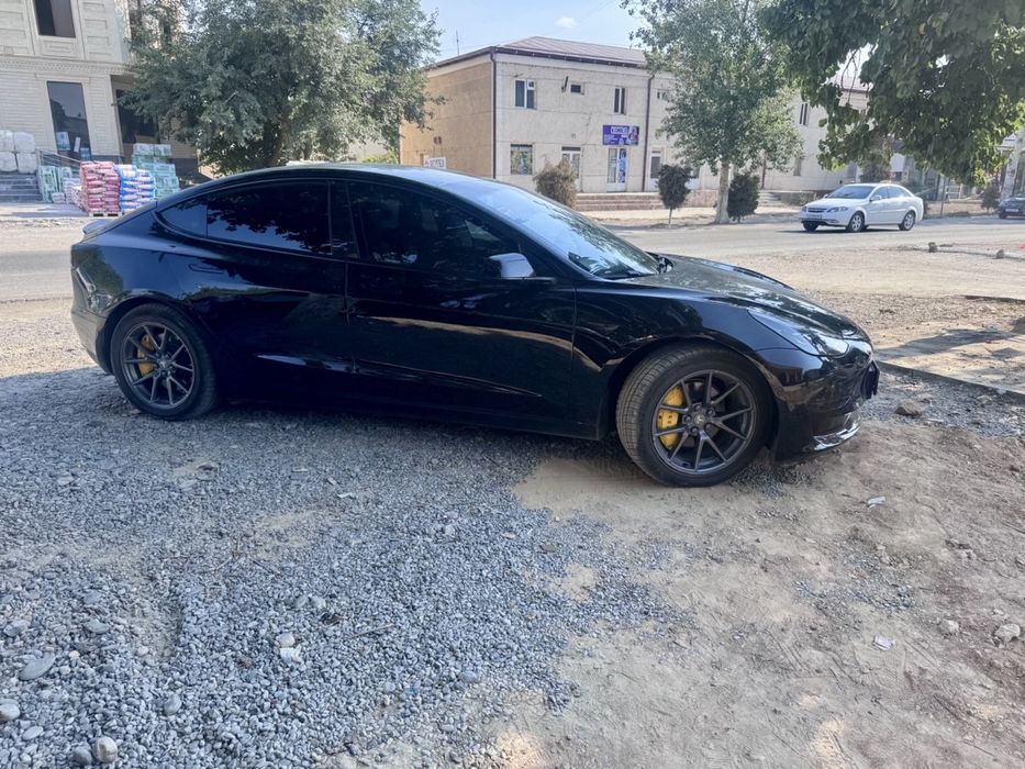 Tesla model 3 продается
