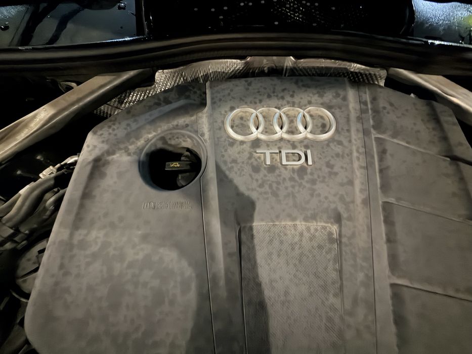Vând Audi A4 berlină, an fabricație 2017, o mașină elegantă, foarte bine întreținută și gata de drum