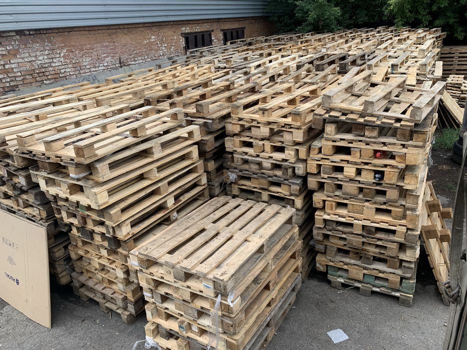 Принимаем макулатуру, поддоны