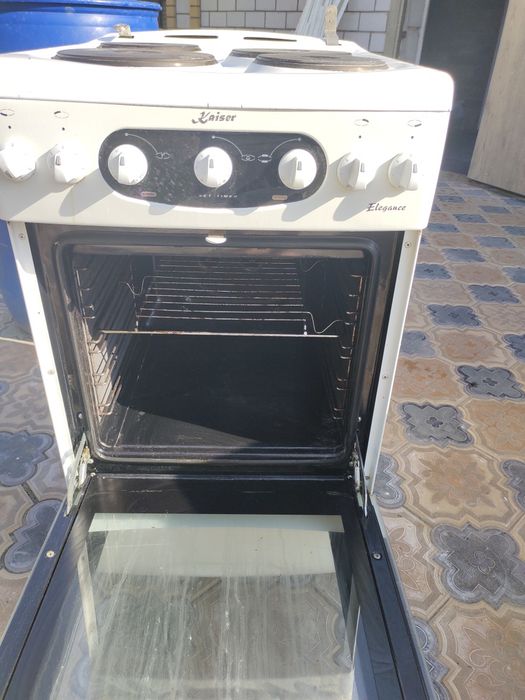 Продам электричечкую плиту