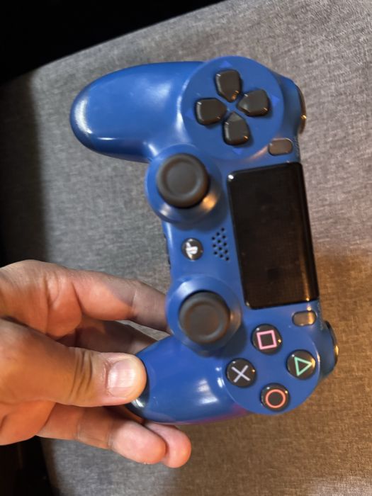 Продам Playstation 4 slim