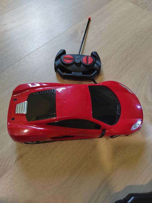 Кола с дистанционно управление  + подарък