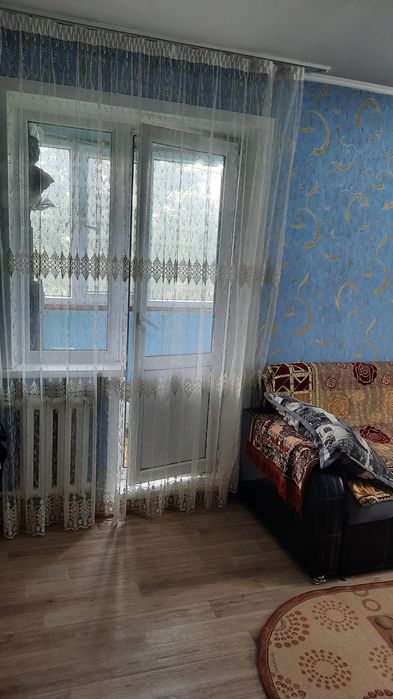 Продаю  тюль  2 штуки