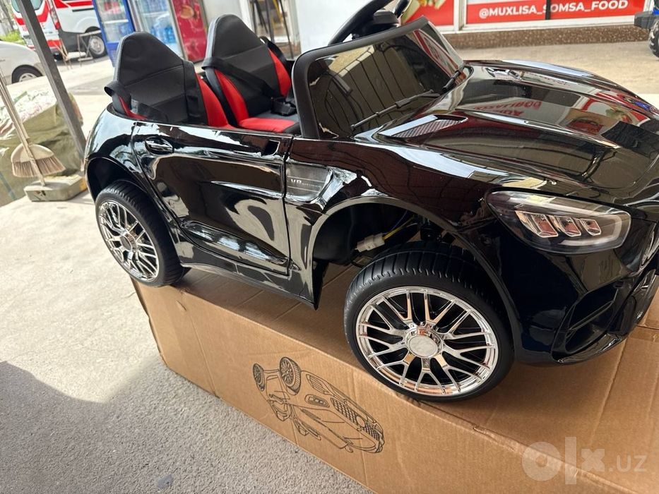 Двухместный детский электромобиль полный привод Mercedes benz