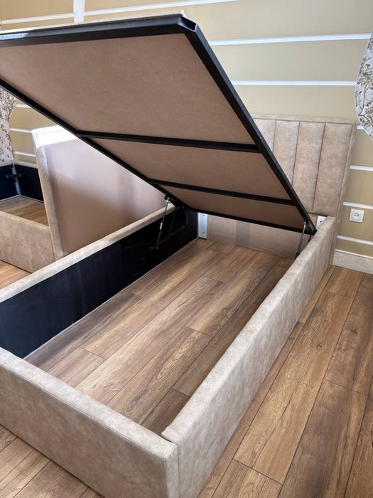 Kravat parta sotiladi