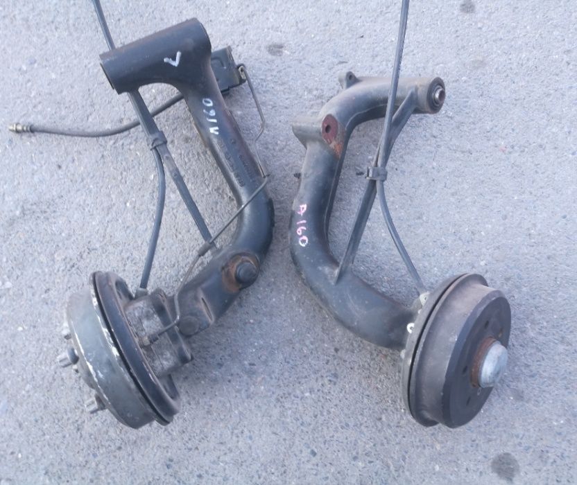 На Мерседес рычаг задний цапфа, подшипник, датчик, диск, суппорт, болт