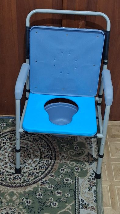 Санитарный стул туалет