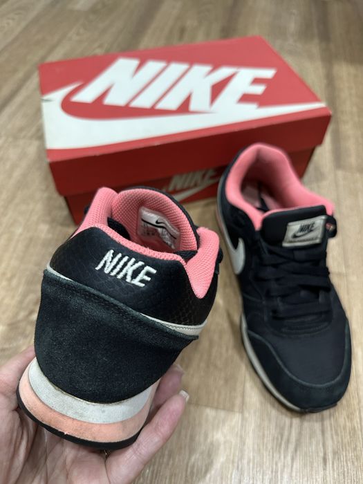 Женские кроссовки nike