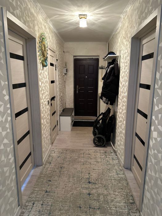 Продам 4-х ком квартиру 9мкр