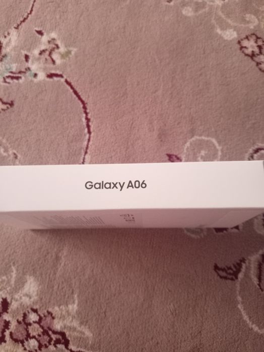 Самсунг А 06  и  07 смартфон