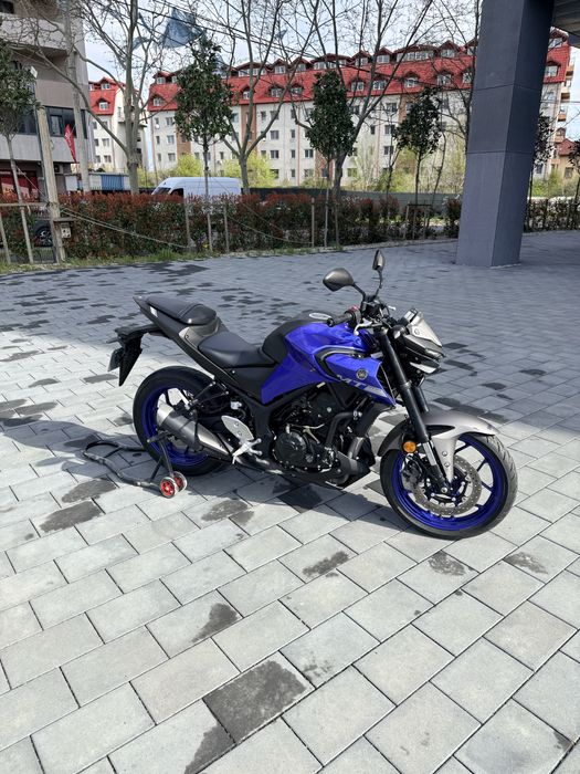 Motocicleta Yamaha MT03
