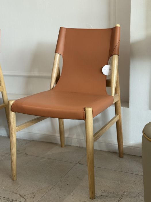 Стулья в коже в ткани