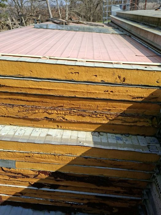 Метална конструкция 43 кв панели 300кв.Метална барака 15 кв.Българска фреза 150 евро