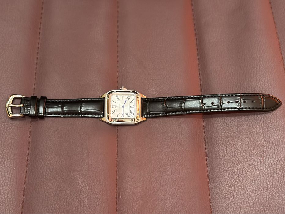 Нов Cartier Santos Часовник с Кожена Каишка