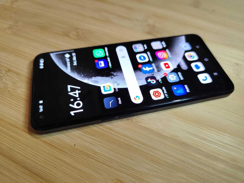Telefon Oppo Reno 8 negru, 8 GB ram, 256 gb, folosit un an