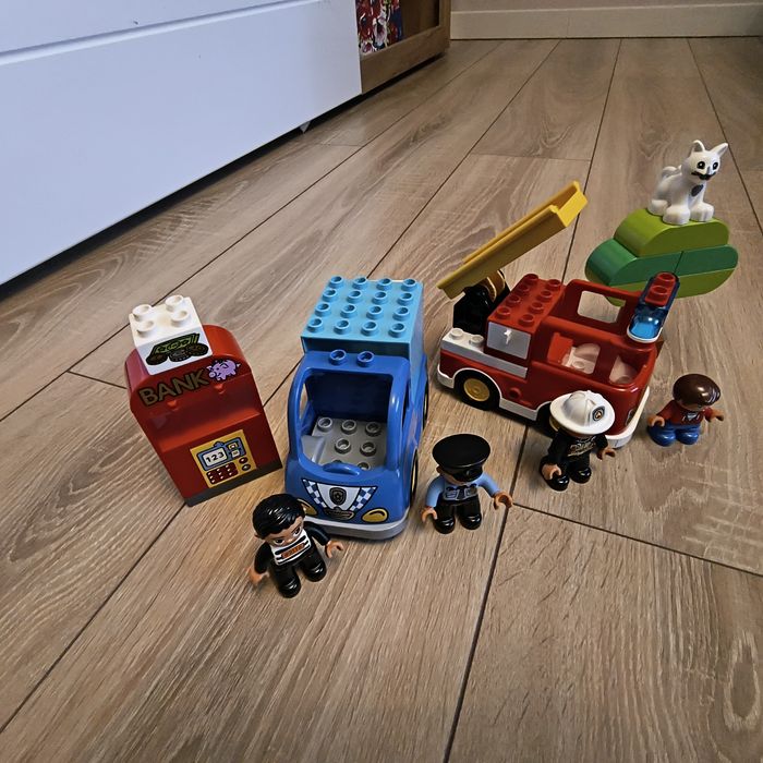 Vând două seturi Lego duplo
