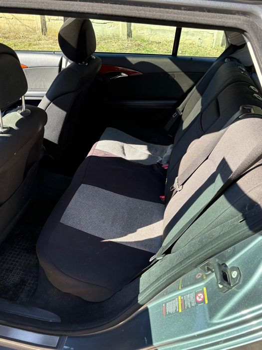 Vand sau schimb Mercedes E 220