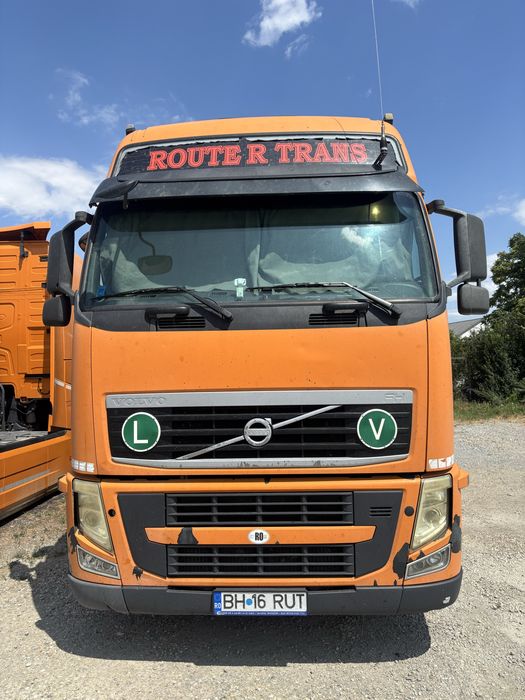 Vand ansamblu Volvo EEV 500 automat cu semiremorca schmitz