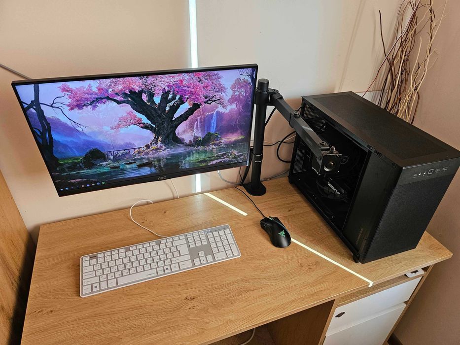Компютър + 2k Монитор / Ryzen 5 7600, Rtx 4070 Super, 32GB DDR5 ram, 1TB NVMe