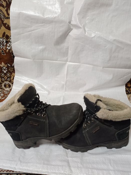 Продам обувь женскую