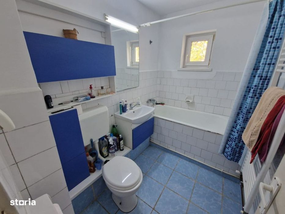Apartament 3 camere, 71 mp, zona Hotvon