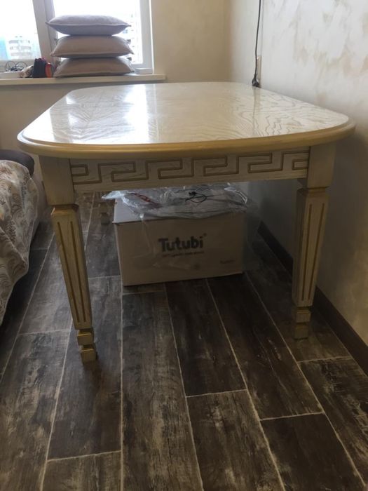 Продам стол