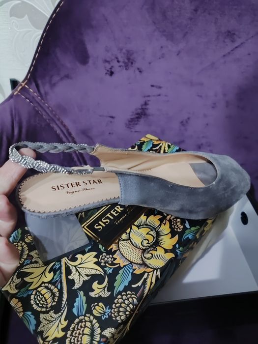 Модельные женские открытые туфли