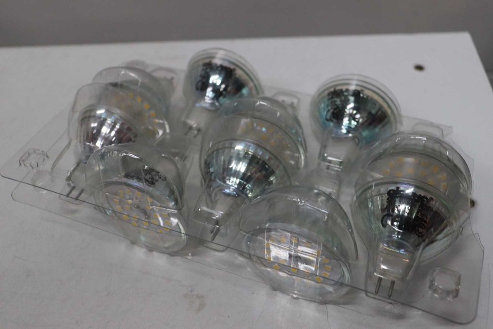 LED крушки DiCUNO MR16 50W халогенен еквивалент 12V AC/DC недимируеми, GU5.3 двупинов цокъл 4000K естествено бяло 120° ъгъл на лъча 500LM, 10 броя
