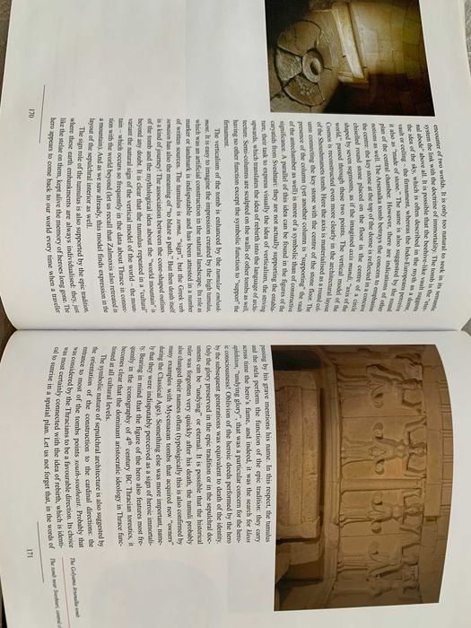 Луксозни книги албуми Ancient Thrace и Traditional Bulgarian Calendar