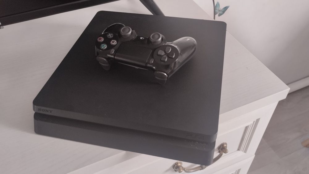 Продам пс 4 Слим 1 трб.