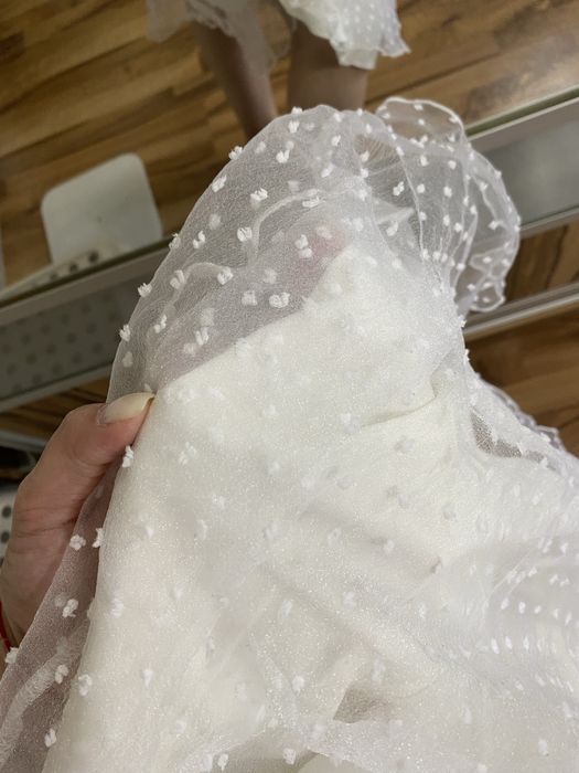 Платье белое на запах