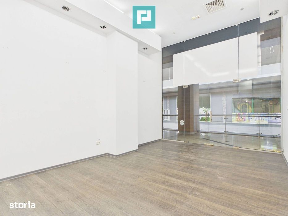 Spațiu comercial/de birouri/showroom în Arad