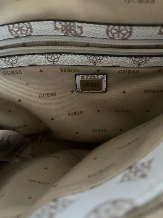 Guess дамска чанта