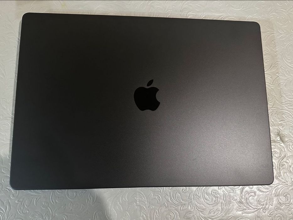 Продам MacBook M4 Pro 16, 48 ГБ ОЗУ, 512 ГБ SSD