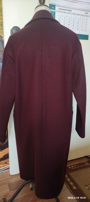 Демисезонное пальто.