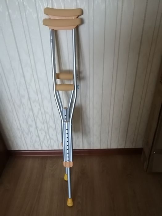 Костыли алюминиевые. Самовывоз.