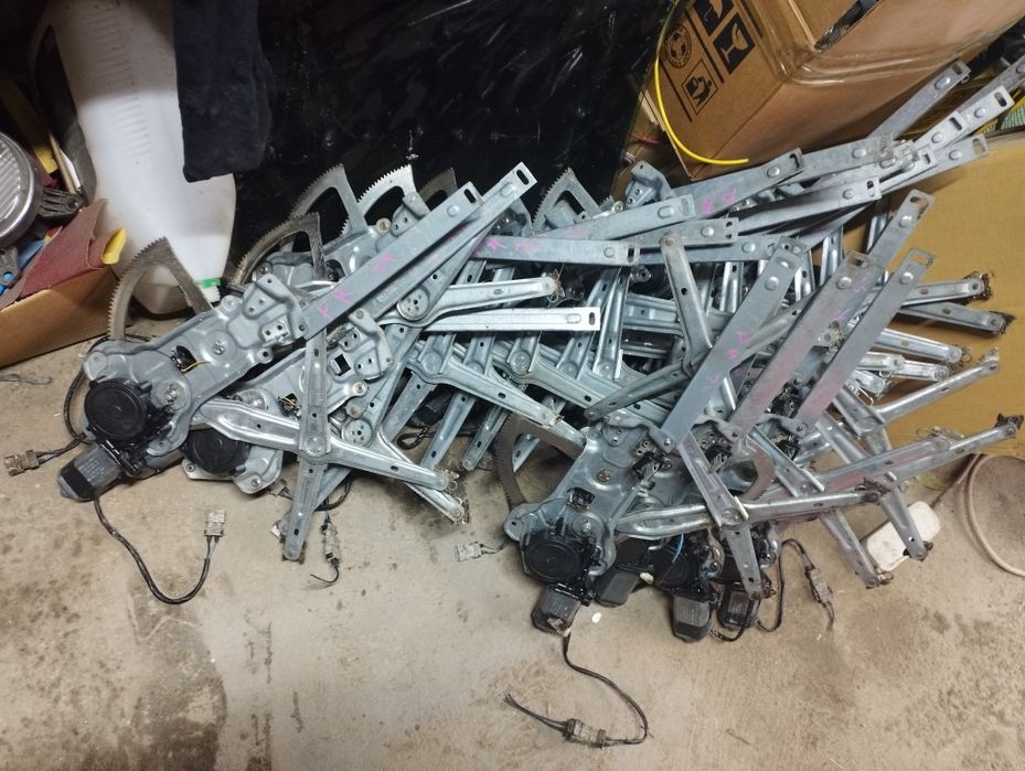 Передние  стеклоподьемники BMW E34 м