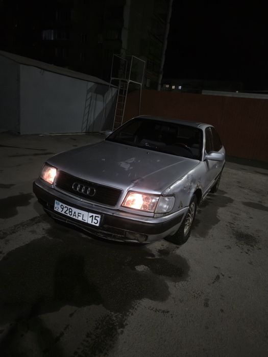 Продам ауди 100с4