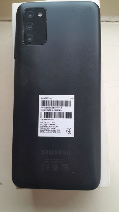 Samsung telefon sotiladi xolati alo ichi ochilmagan usta kormagan