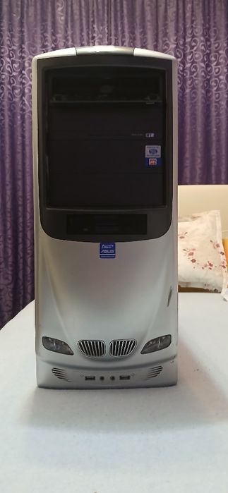 Unitate Windows XP rară stil BMW