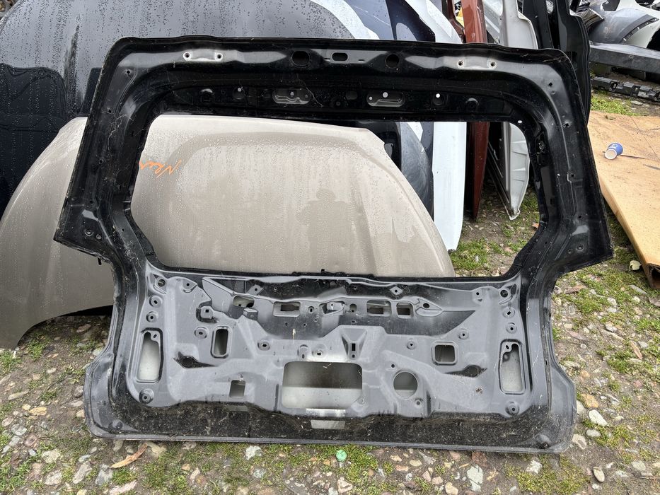 Капак Багажник Субару Форестер/Sunaru Forester