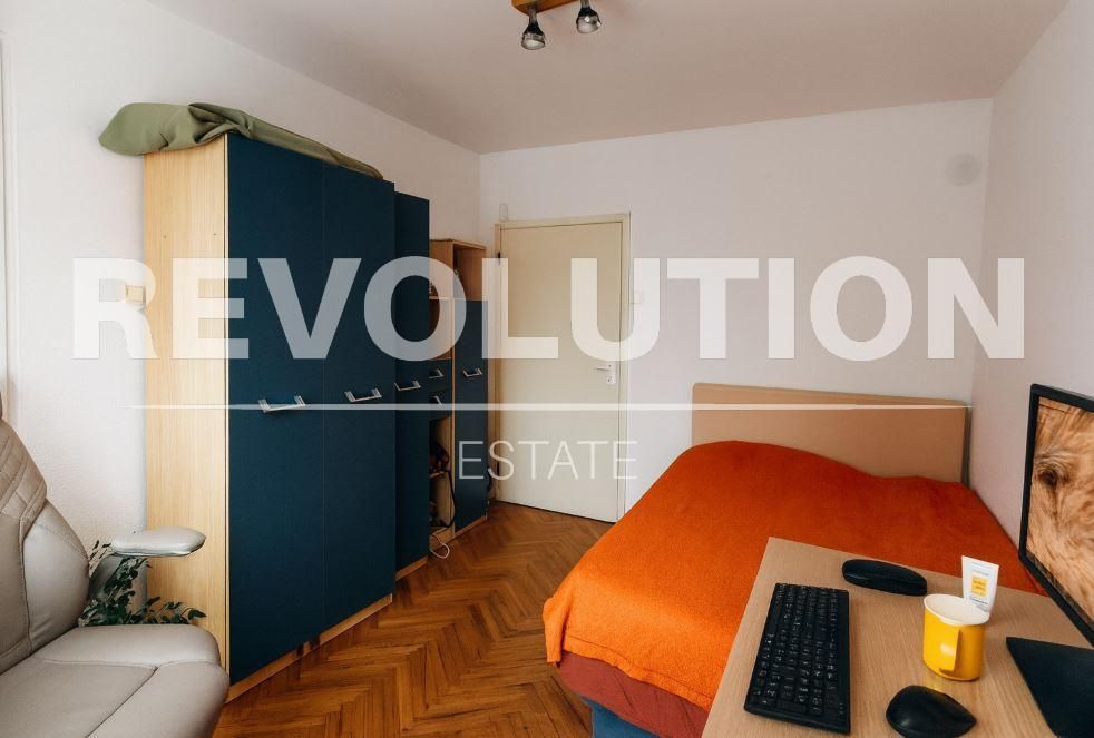 Дава се под наем Двустаен апартамент в Варна, Лятно кино Тракия - 60 кв.м за 300 € - Снимка #3