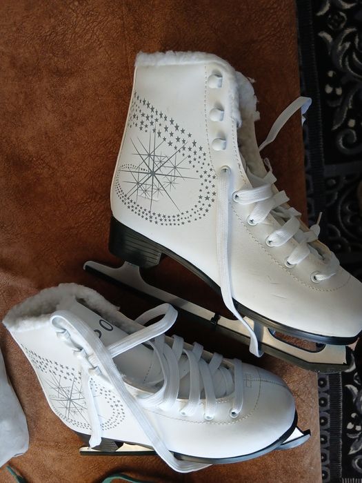 Коньки 37-размер новые