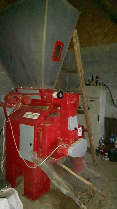 Presa peleti profesionala 500 kg /ora Productie Italia plus uscator