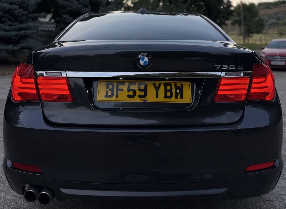BMW 7 Series 2010 — imagine 5