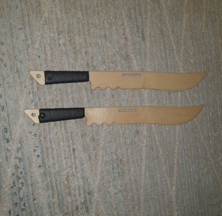 Игрушечное деревянное оружие