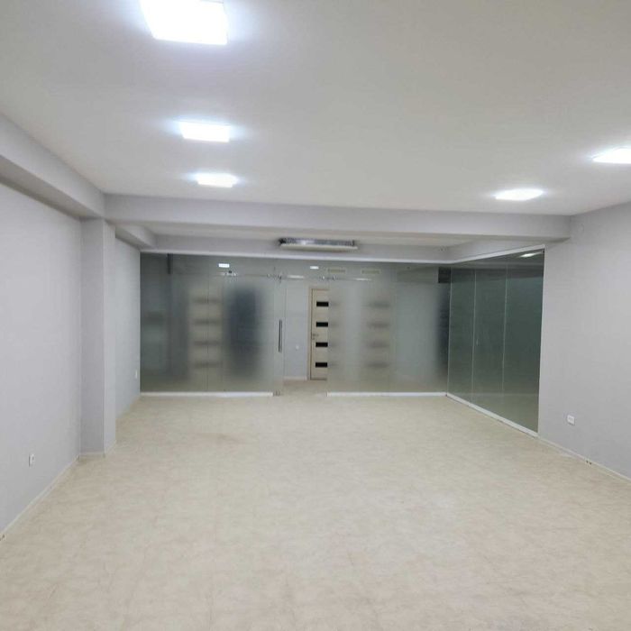 Аренда офиса 3 этаж 500 кв m2.