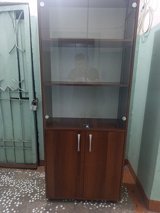 Шкаф офисный книжный