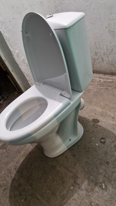 Продам унитаз в хорошем состоянии