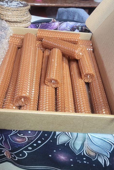 Продам восковые свечи из вощины